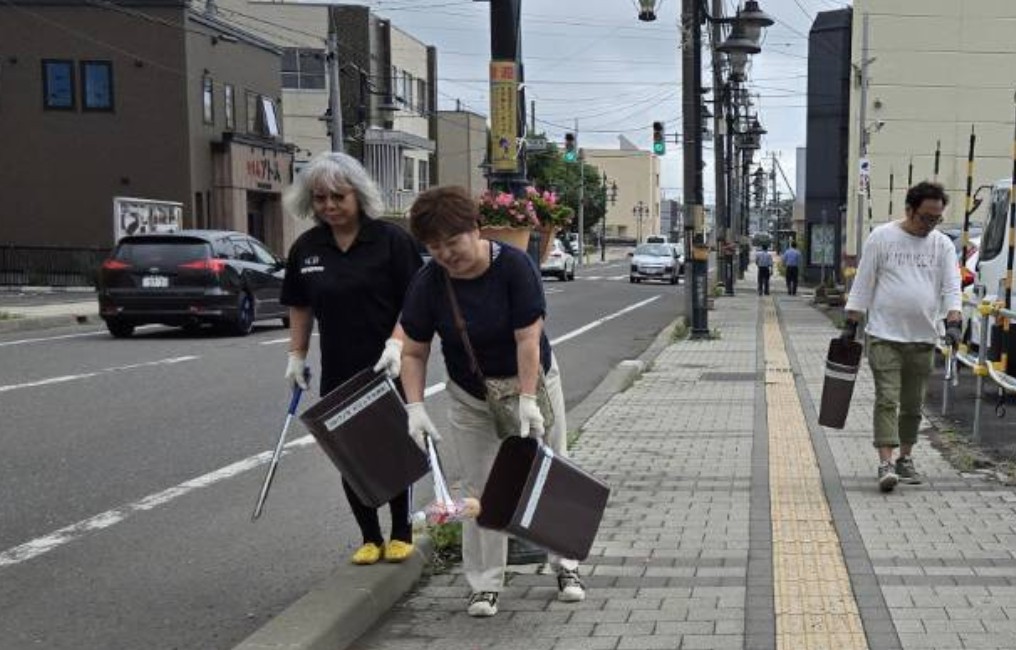 千歳安心なまちづくり協議会で繁華街のクリーン作戦！